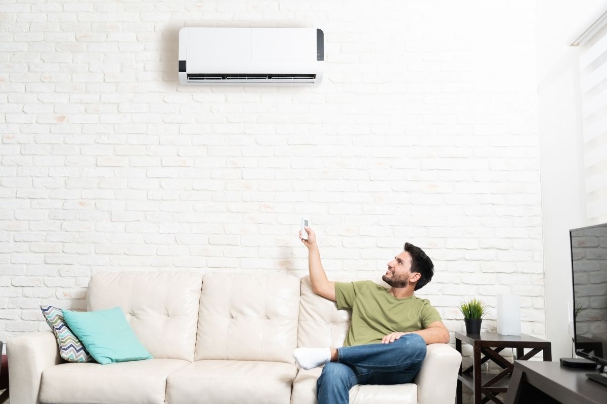 Best split air conditioners in Saudi Arabia for 2023 - Shaker Group 4 Features of LG split air conditioner from Shaker Group